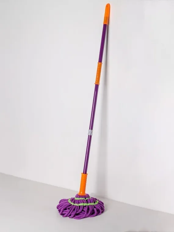 Швабра для мытья пола с отжимом Доляна, насадка из микрофибры, металлическая ручка 117 см, цвет МИКС