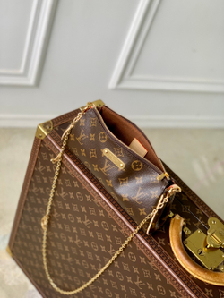 Louis Vuitton Pochette Eva