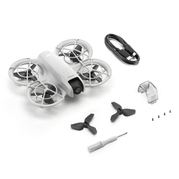 DJI Neo Combo — FPV-квадрокоптер без пульта управления