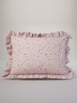 Декоративная наволочка с рюшами, оборками "Сердечки" 50х70 см, 1 шт, без молнии