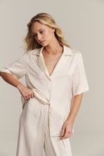 Шелковая блуза молочная