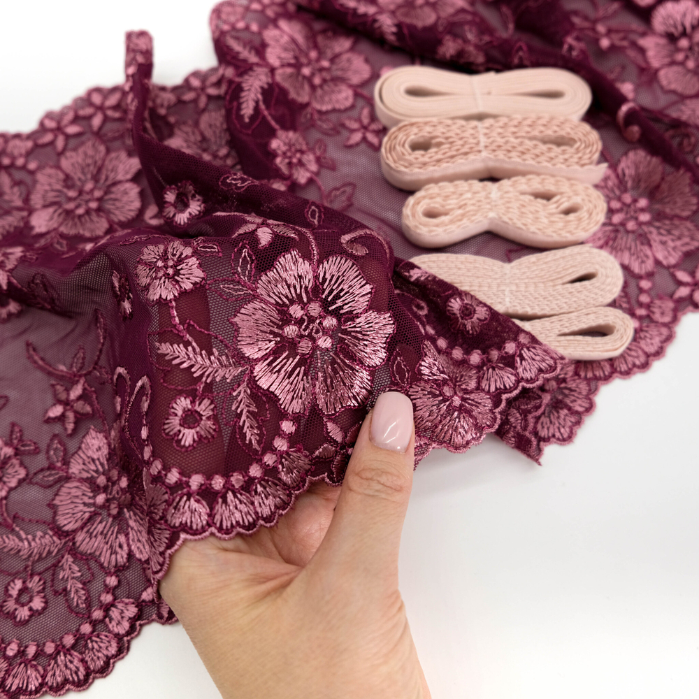 Вышивка на сетке БРУСНИКА, 21см