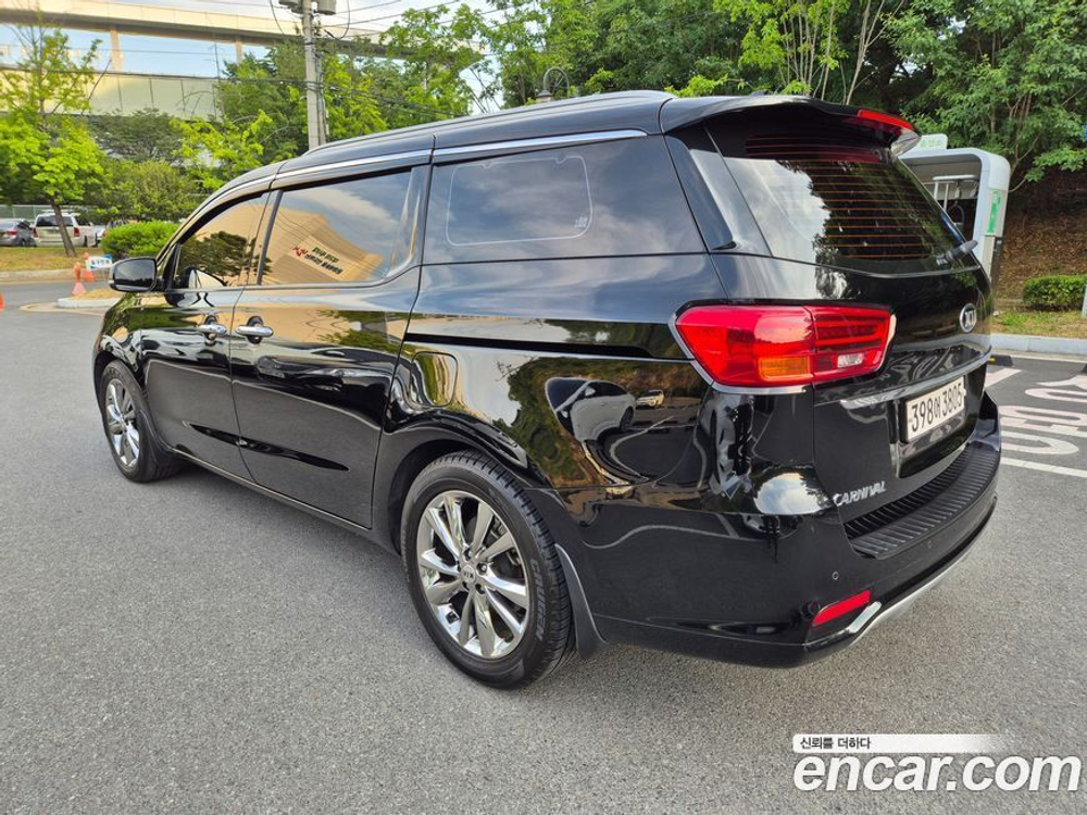 Kia The New Carnival (Sedona) 9-и местный Prestige (12.2019)