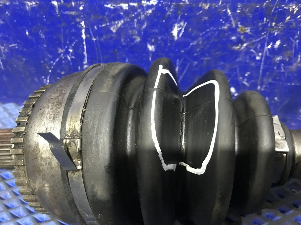 Привод передний правый NISSAN CEFIRO 1994