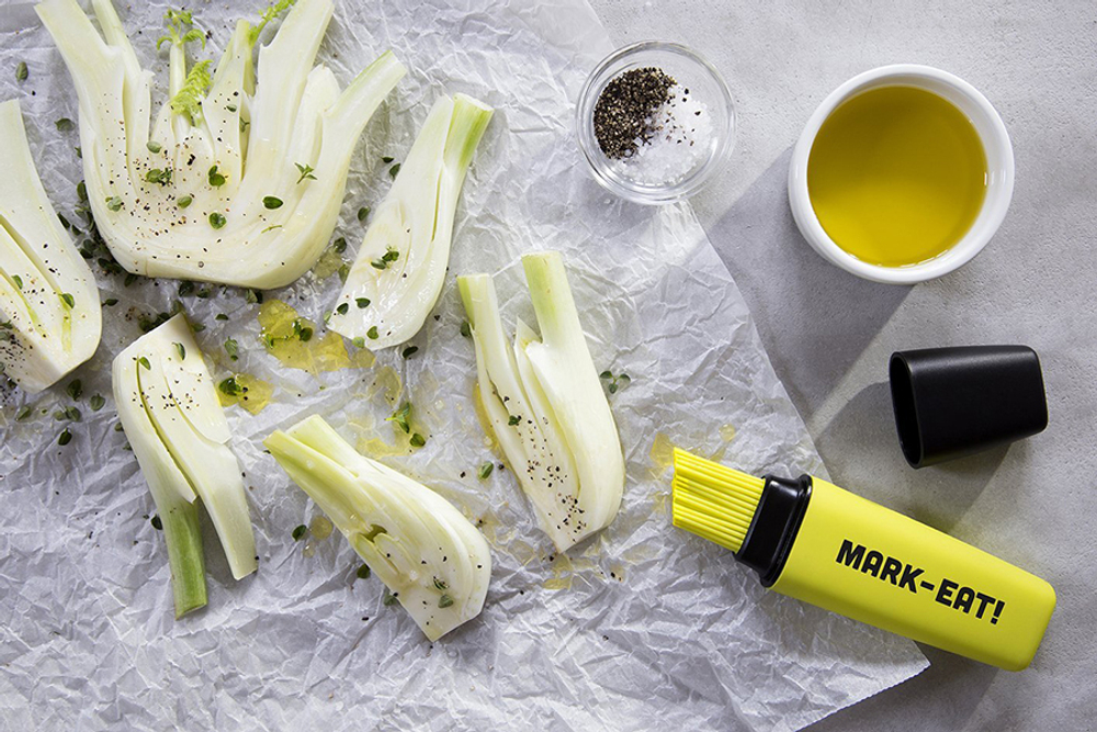 Кисточка для выпечки mark-eat голубая силиконовая