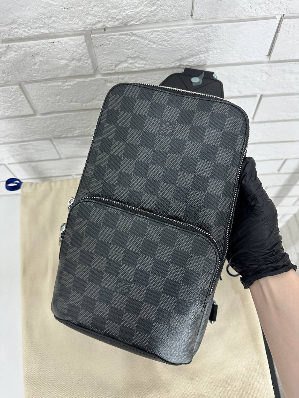 Слинг Louis Vuitton
