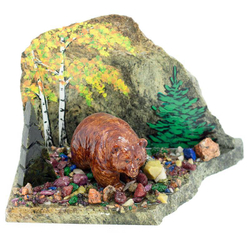 Сувенир "Мишка в лесу" камень змеевик 80х180х100 мм 1000 гр.  R116043