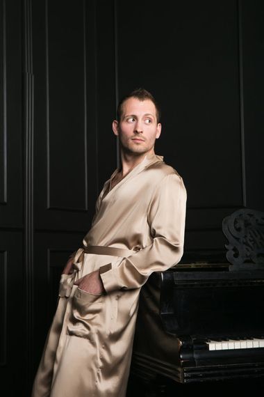 Мужской  халат из натурального шелка Luxe Dream бежевый