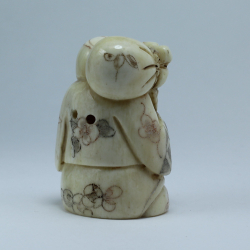 Нэцкэ Фукурокудзю с мешком на плече