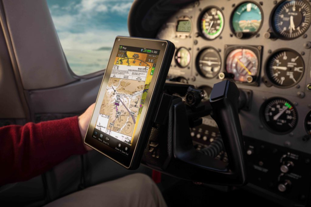 GPS навигатор Garmin Aera 760 авиационный, без топографических карт