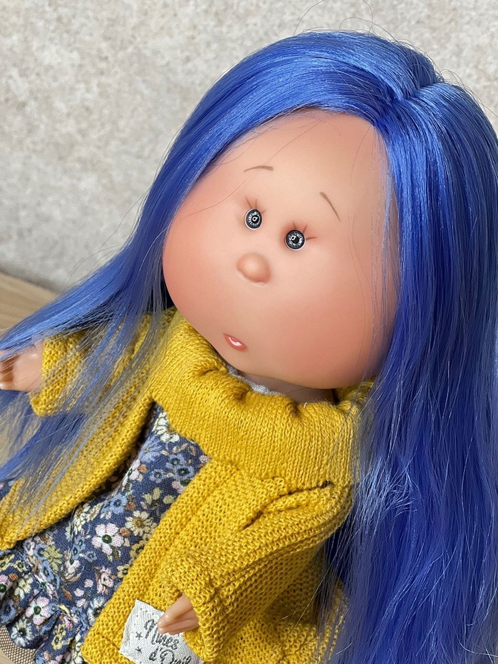 Кукла Nines виниловая 30см MIA CASE (3406A)