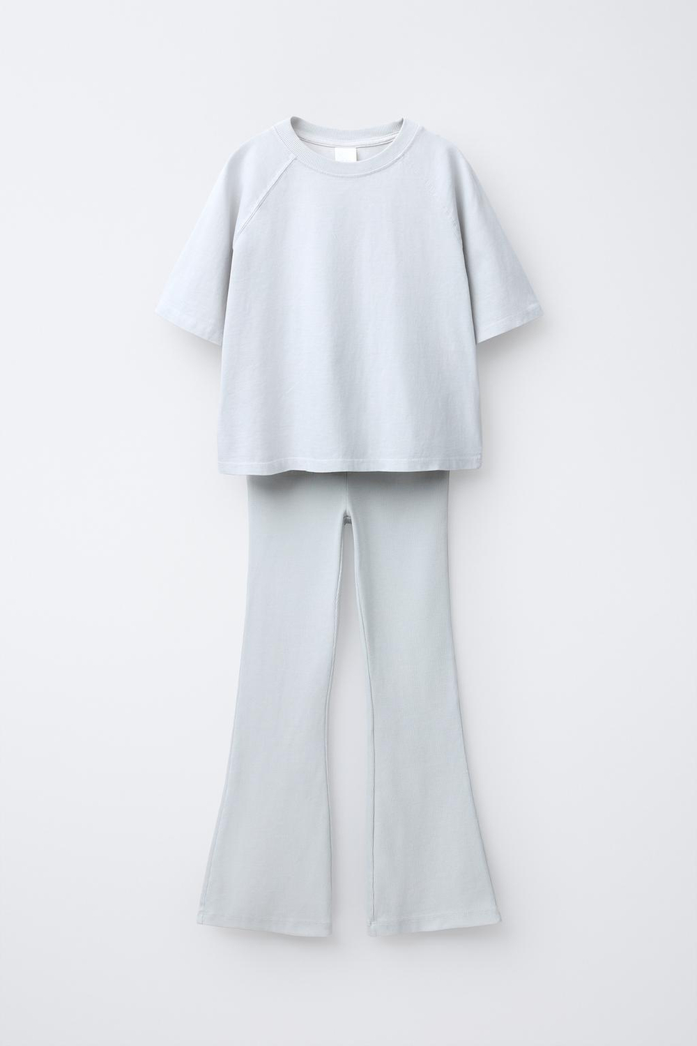 ZARA КОМПЛЕКТ ИЗ ФУТБОЛКИ HEAVY WEIGHT И ЛЕГИНСОВ GLARE RIB С ЭФФЕКТОМ ПОТЕРТОСТИ, ЖЕМЧУЖНО-СЕРЫЙ