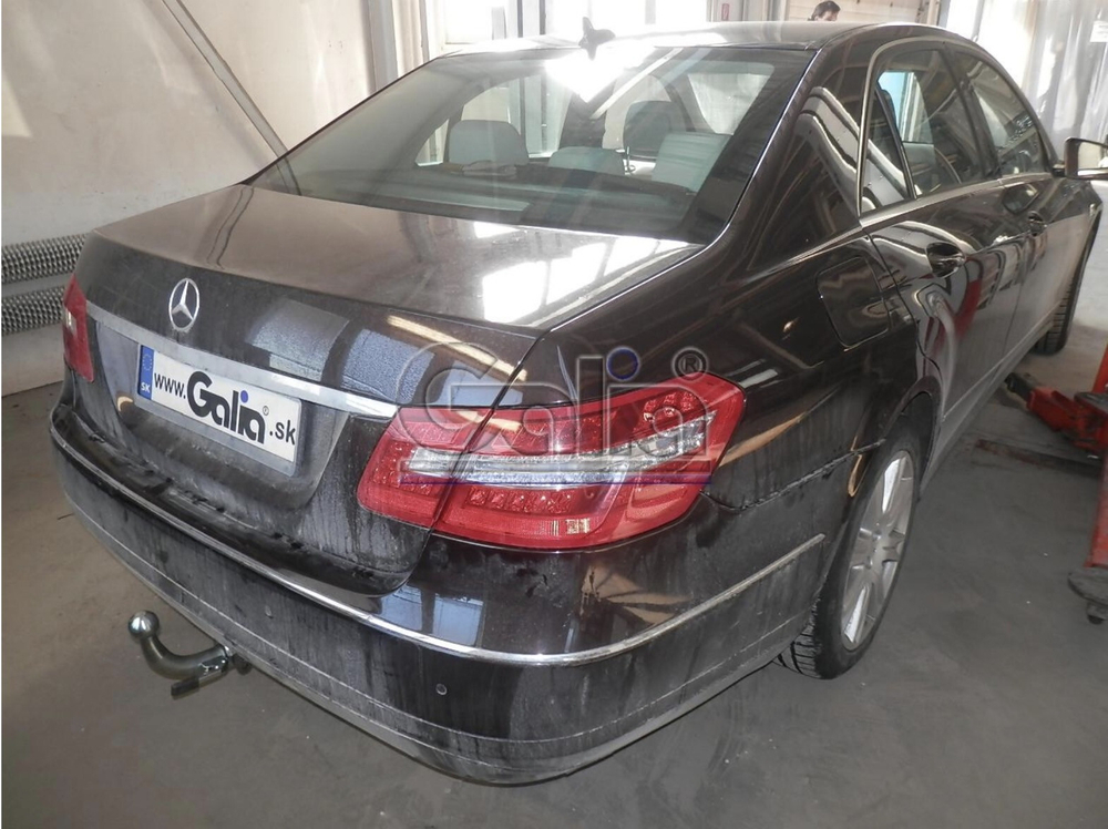 Оцинкованный фаркоп на Mercedes E-Class w212 седан, кроме AMG 2009-2016 (без электрики), Galia M138C
