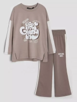 Бежевый костюм оверсайз для девочки