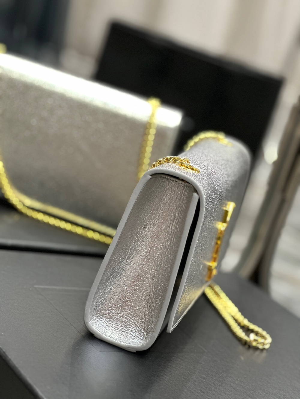 Saint Laurent Kate Medium Bag 24 cm