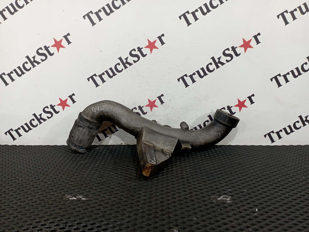 Патрубок охлаждающей жидкости