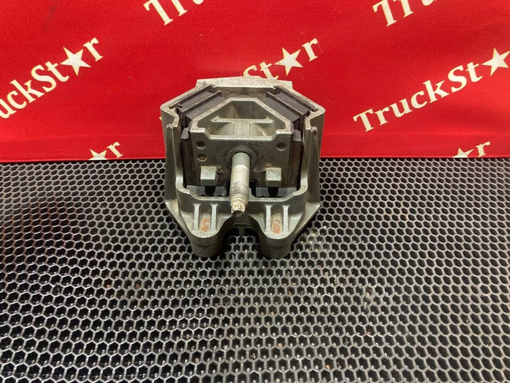 Подушка двигателя передняя 2023г