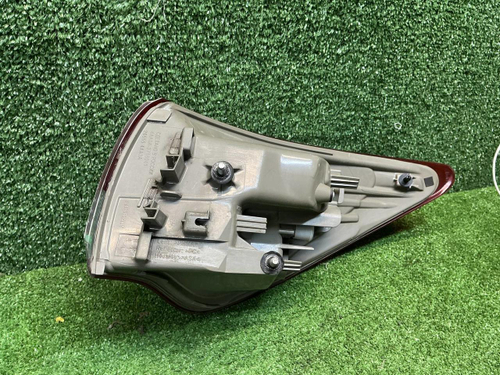 Фонарь левый внешний Nissan Almera G15 (2012-2018)