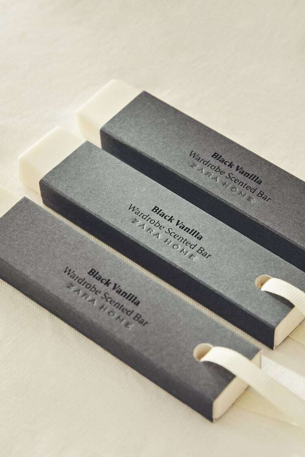 ZARA HOME АРОМАТИЧЕСКИЕ ПАЛОЧКИ (НАБОР ИЗ 3 ШТ.), ЧЕРНЫЙ