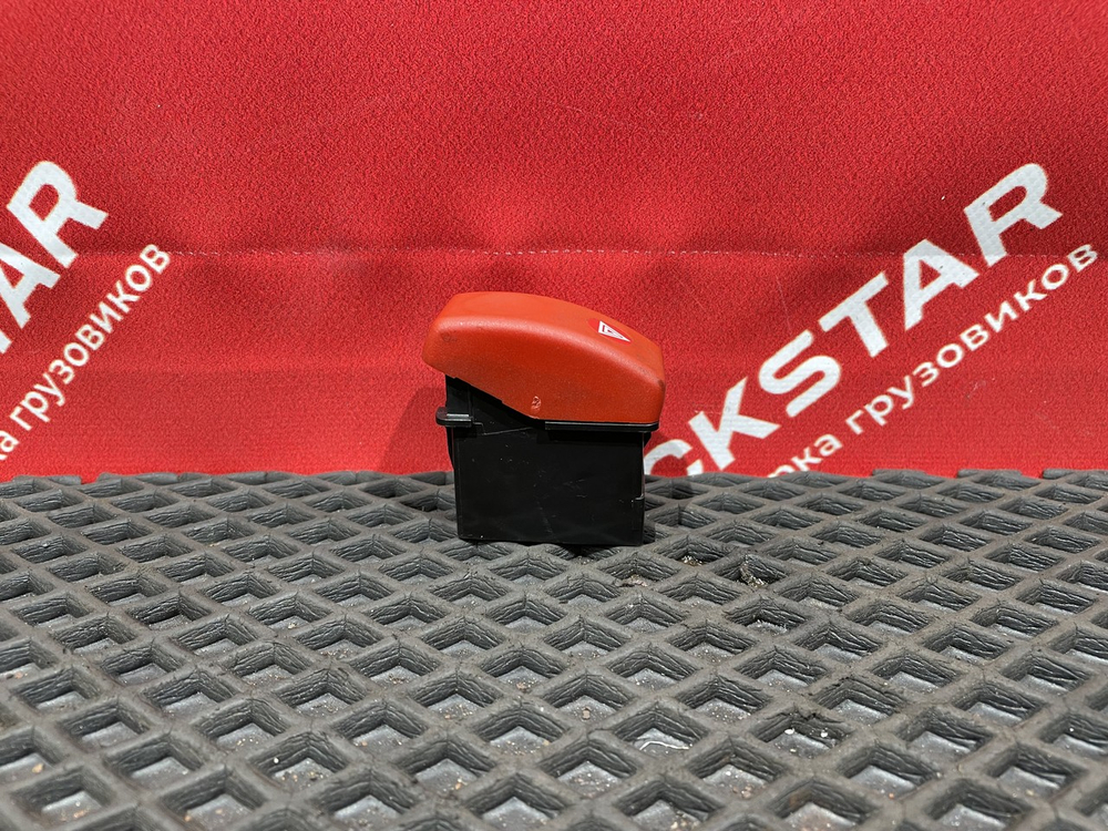 Кнопка аварийной сигнализации