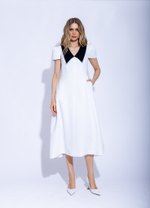 Женское белое платье миди с контрастным воротником