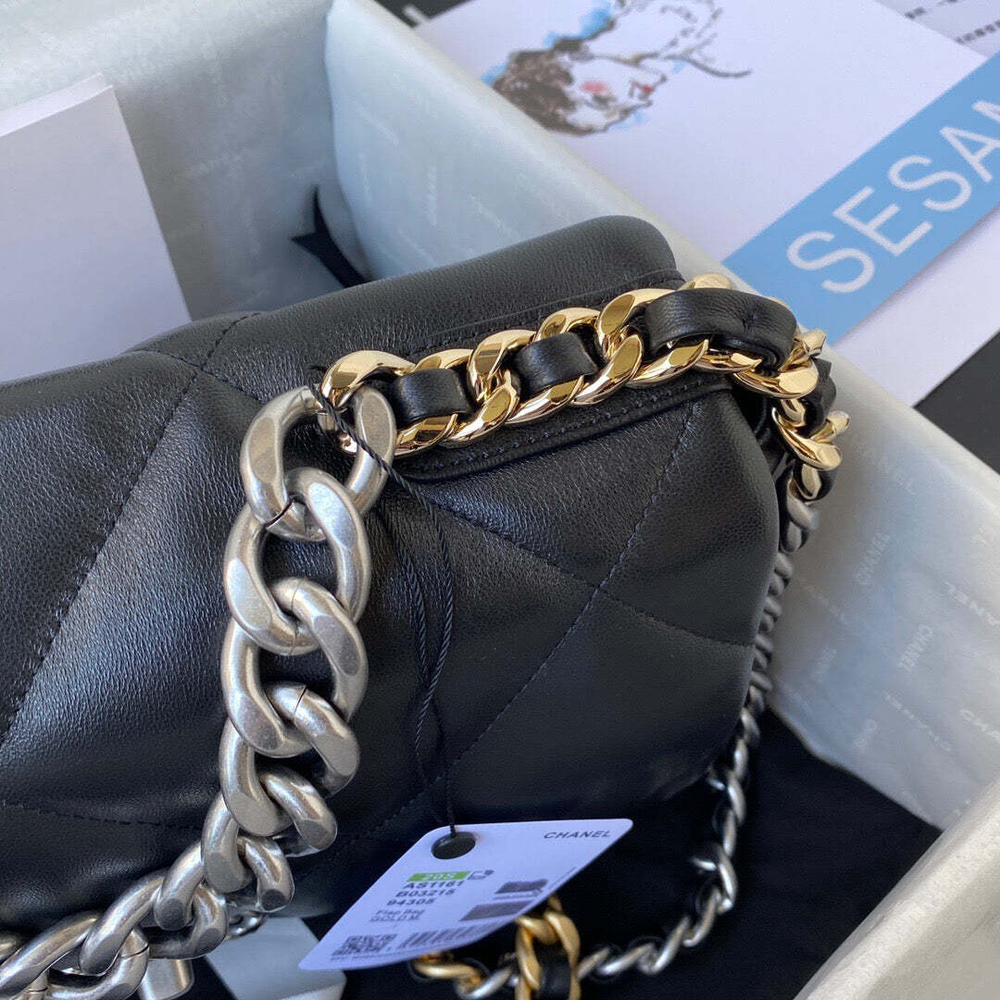 Chanel 19 Large 30 cm