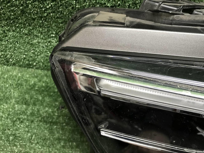 Битая Фара левая Infiniti QX80 (2017-2024) LED