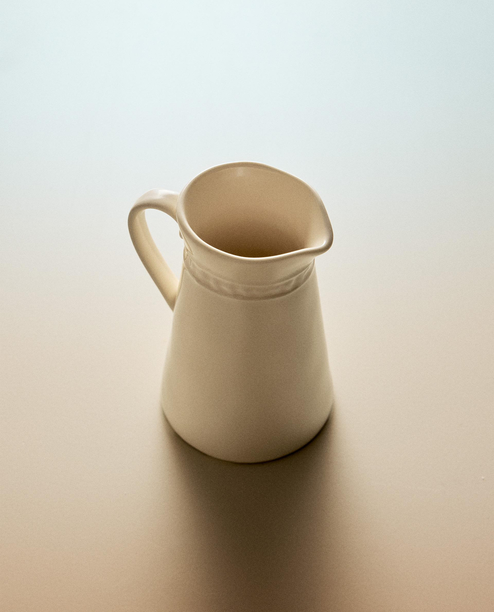 Zara Home кувшин из каменной керамики, цвет кремовый, 11.6 см