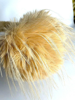 Меховые  наушники "Мех-страус". Тенденция 2025. Теплые уютные  Цвет бежевый