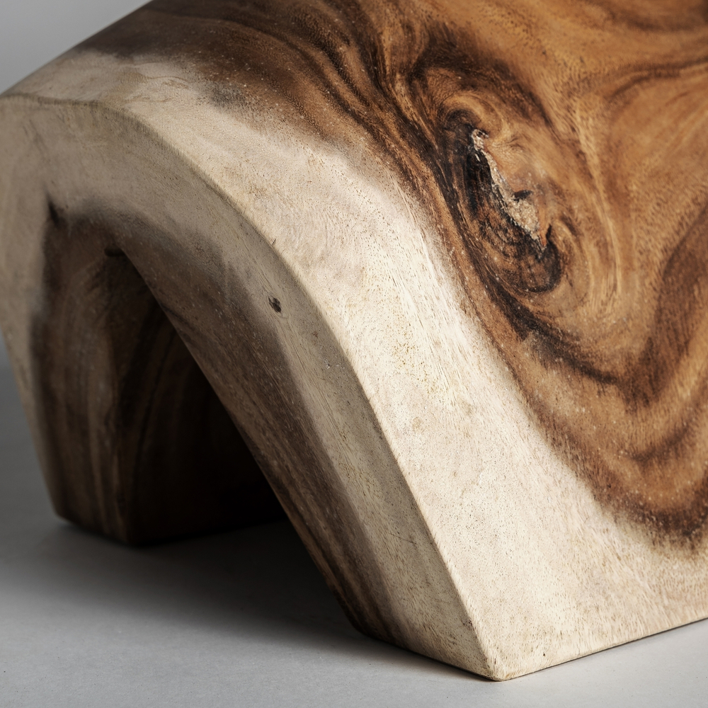 Декоративная фигура TOTEM