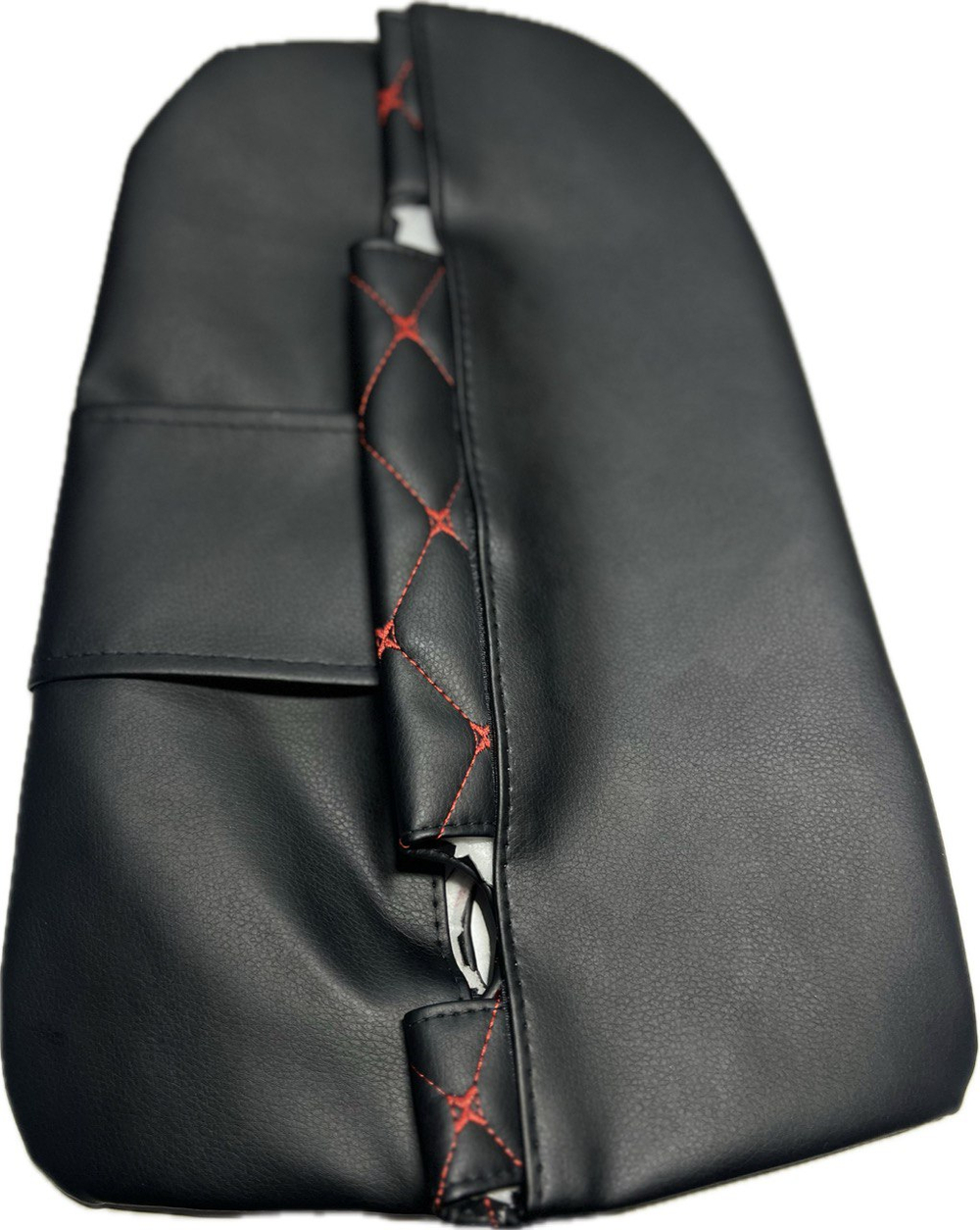 Чехлы на козырьки Лада Веста Vesta(красная нить Бабочка)