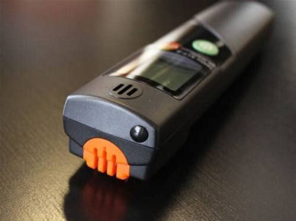 Детектор утечек Testo 317-2 с кейсом, зажимом для ремня, ремешком, батарейкой