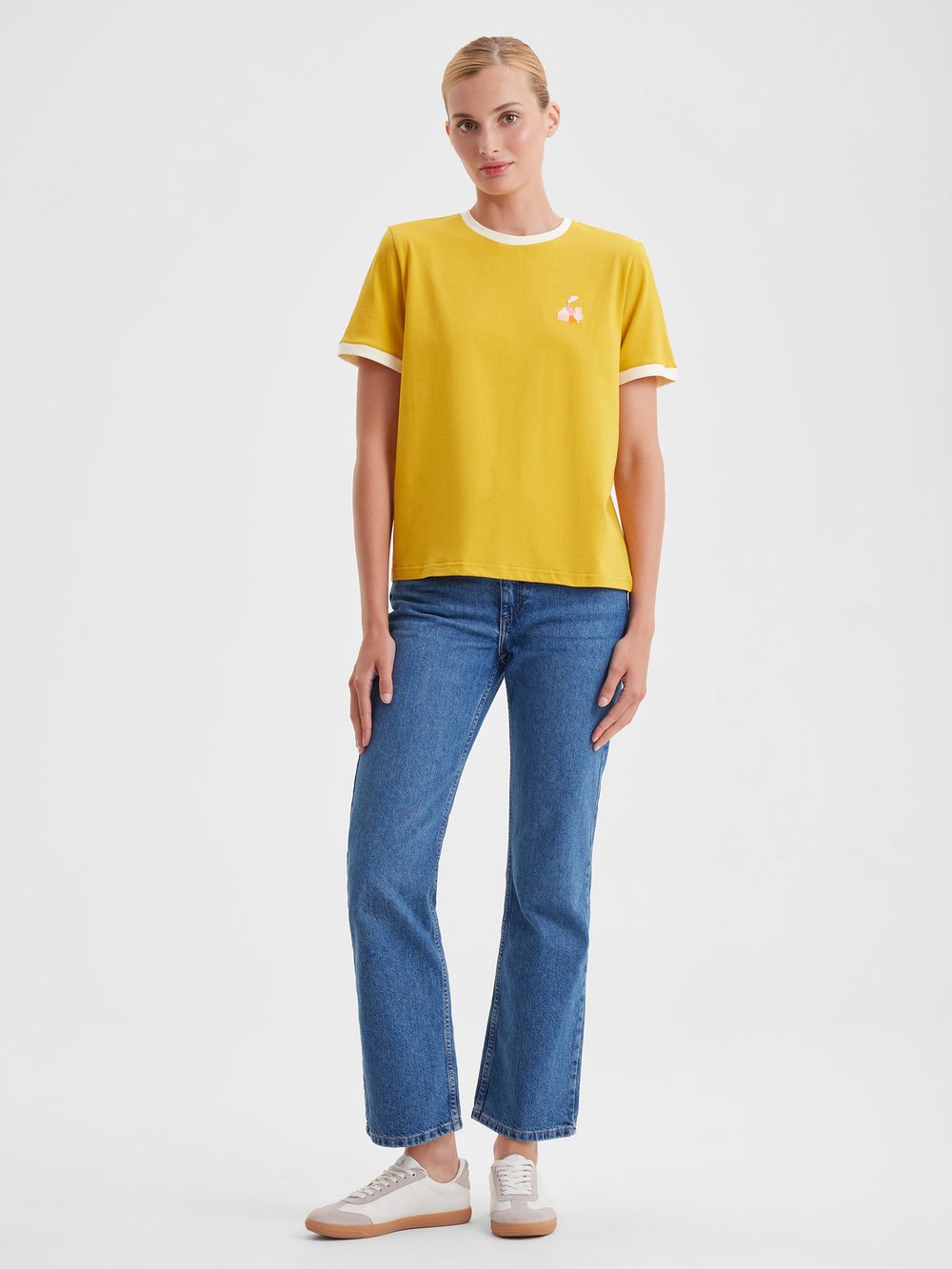 Женская футболка с вышивкой "Домик" - folly dot.