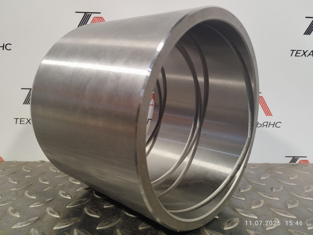 Втулка 21N-70-11181