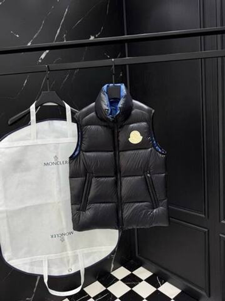 Безрукавка Moncler