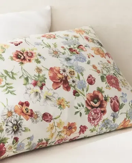 ZARA HOME НАВОЛОЧКА С ЦВЕТОЧНЫМ УЗОРОМ, ЖЕЛТОВАТО-БЕЛЫЙ