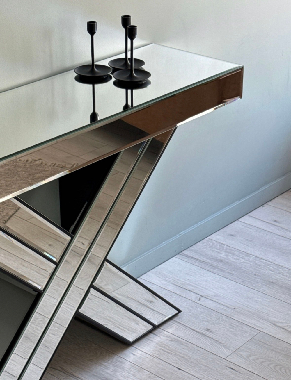 Консоль "Мистер" BH