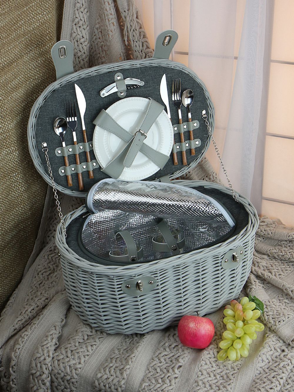 HOLYDAY BASKET Набор для пикника с термосумкой на 2 персоны