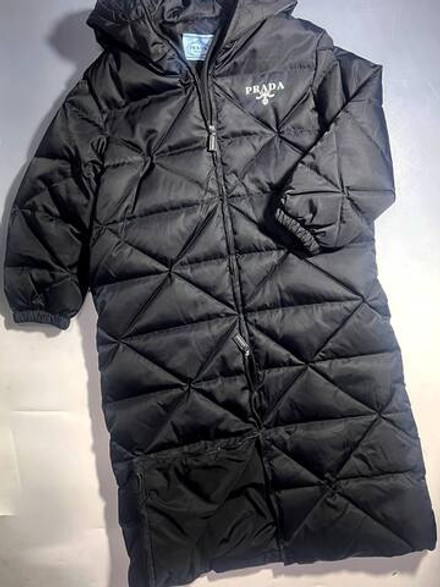 Пуховик Prada