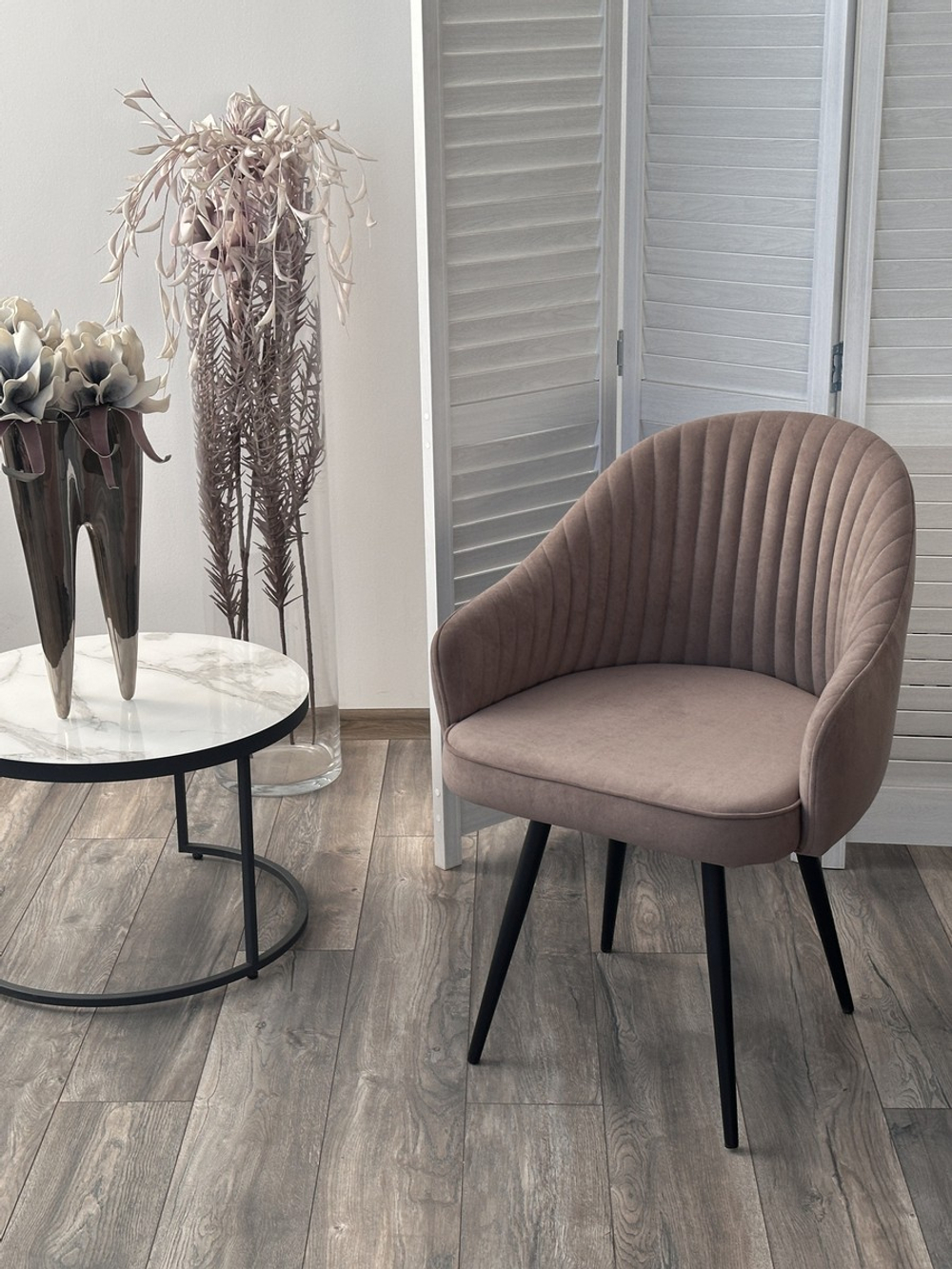 Стул ШЕЛЛ 360 град. поворот. B5 Капучино, велюр / черный каркас, М-City