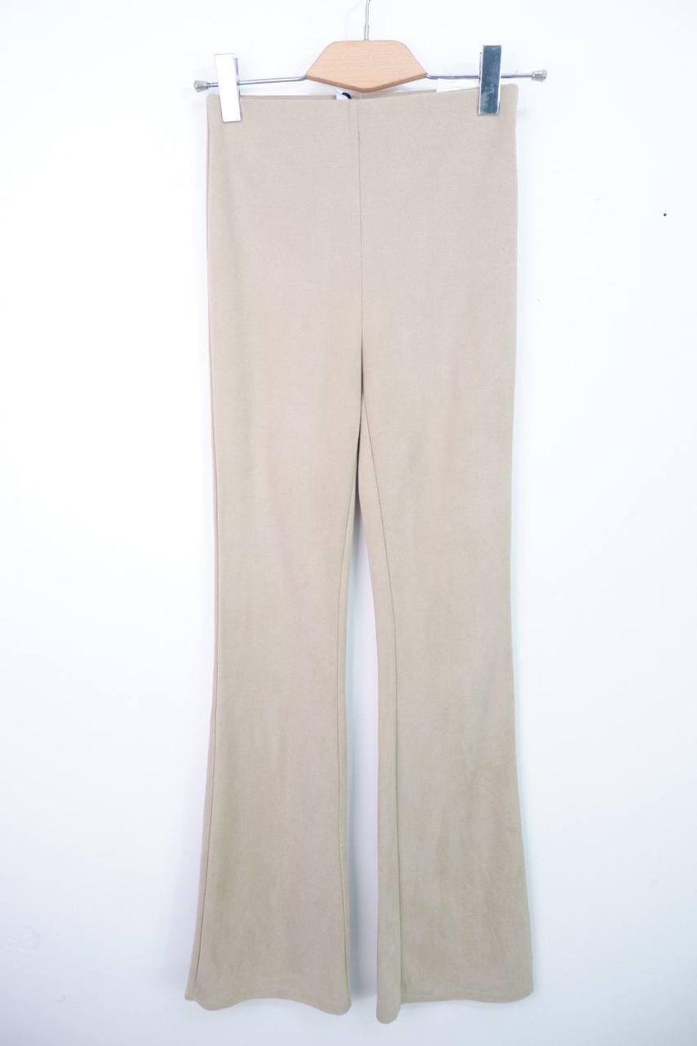Брюки Stradivarius светлые, маркировка S, визуально на 44 размер