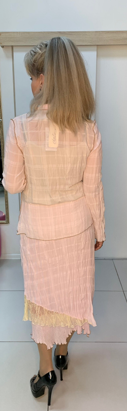 Летняя нежно-розового цвета юбка