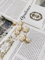 Пуговицы "Роза" золотистые белые перламутровые