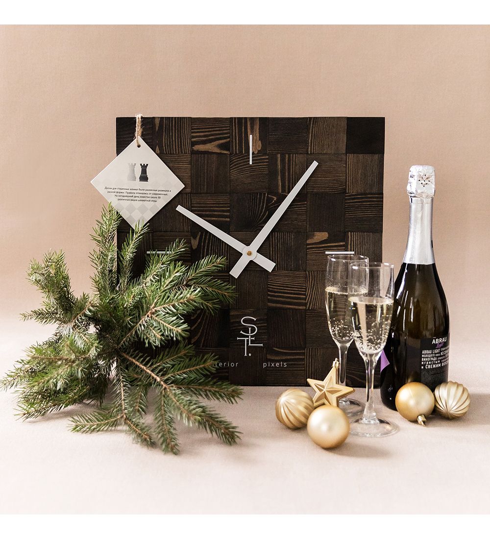 Салют SLT- 21 Часы настенные «CHESS BLACK WOOD»