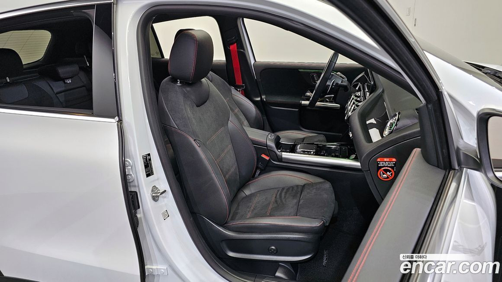 Mercedes-Benz GLA-Class H247 GLA45 AMG 4MATIC+ (12.2022)