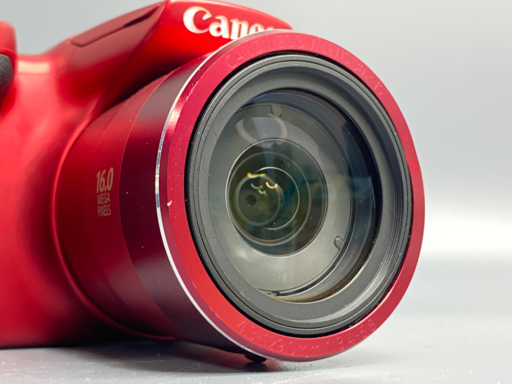 Canon SX400 IS Царапинка на линзе