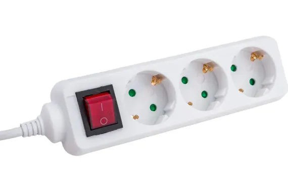 Удлинитель Navigator 3*1,5 с заземлением и выключателем 36558