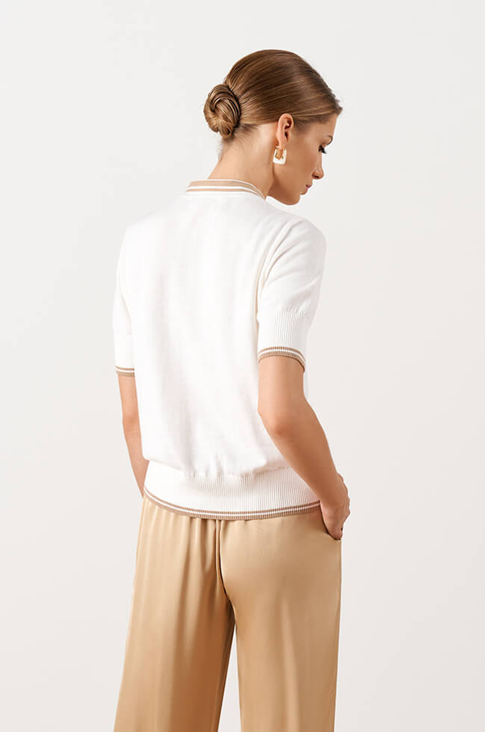 23005 Джемпер женский (молочный / бежевый)