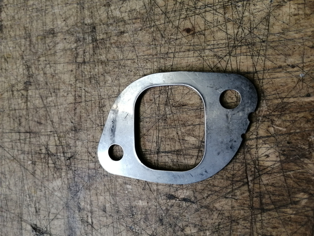 Прокладка выпускного коллектора 8943936721