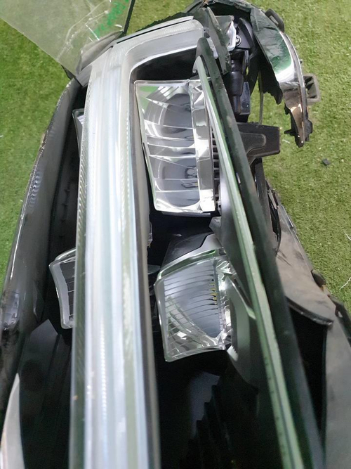 Битая Фара левая Volvo XC60 2 (2017-2021) LED